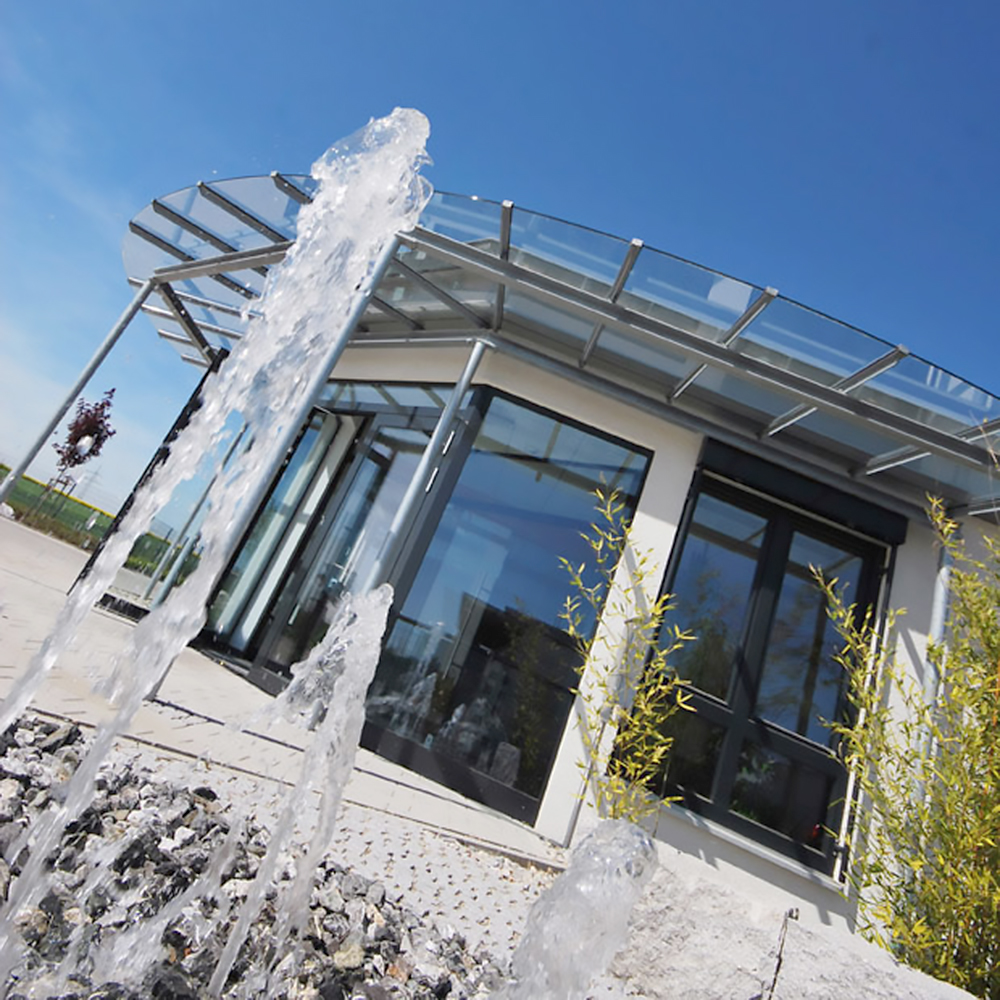 KM-Firmeneingang KM-Firmeneingang